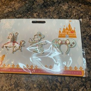 Minnie Main attraction King Arthur Carousel Pins